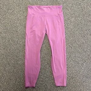 NWOT Women’s high rise 7/8 length purple active leggings